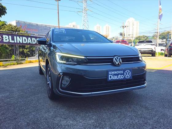 VOLKSWAGEN VIRTUS 1.0 200 TSI HIGHLINE AUTOMÁTICO